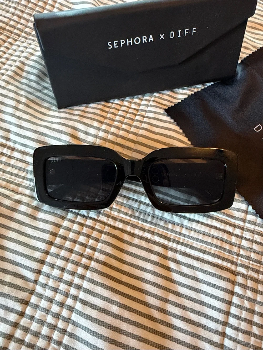Black Rectangle Sunglasses